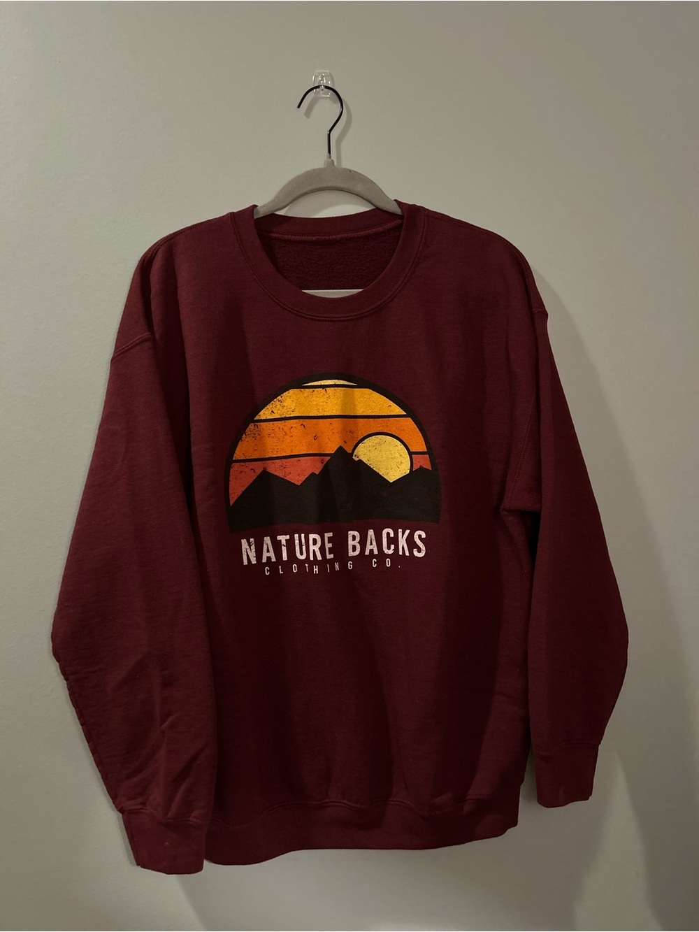 Nature Backs Women's Maroon Graphic Crewneck Sweatshirt